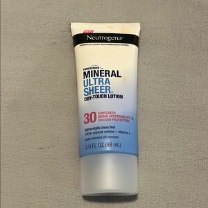 NWT Neutrogena Mineral Ultra Sheer Sunscreen
